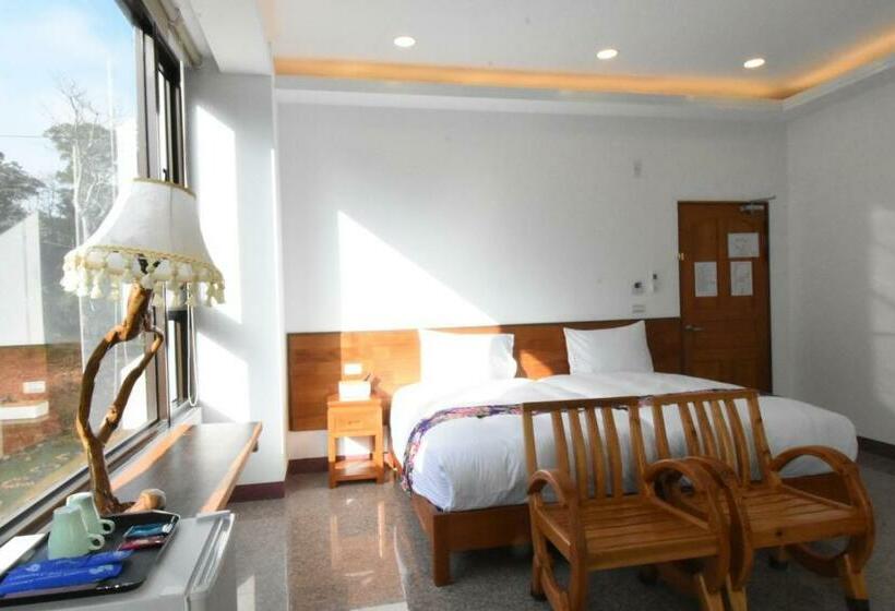 Deluxe Room Mountain View, 巨缿民宿巨象民宿