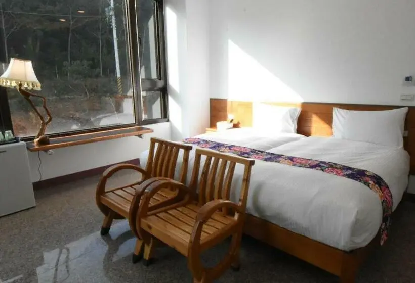 Deluxe Room Mountain View, 巨缿民宿巨象民宿