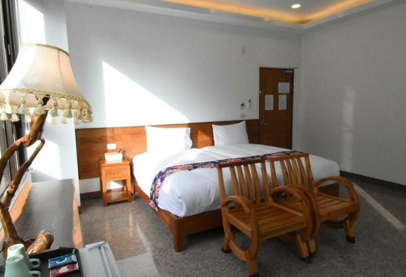 Deluxe Room Mountain View, 巨缿民宿巨象民宿