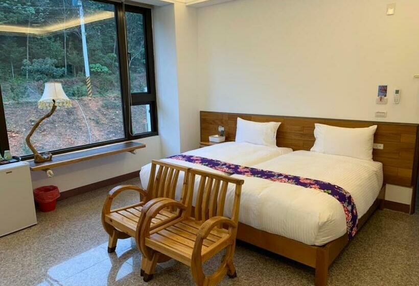 Deluxe Room Mountain View, 巨缿民宿巨象民宿