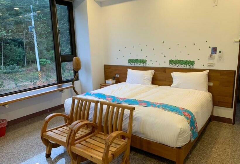 Deluxe Room Mountain View, 巨缿民宿巨象民宿