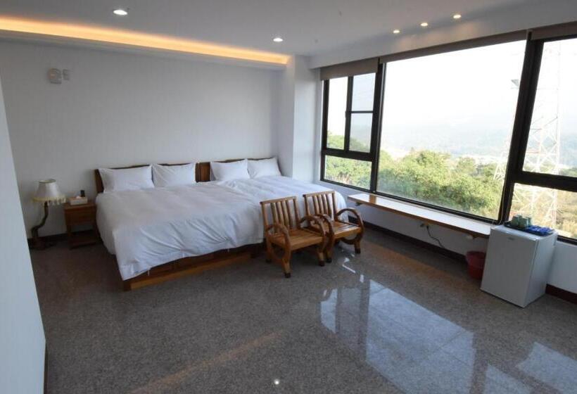 سوییت خانوادگی, 巨缿民宿巨象民宿