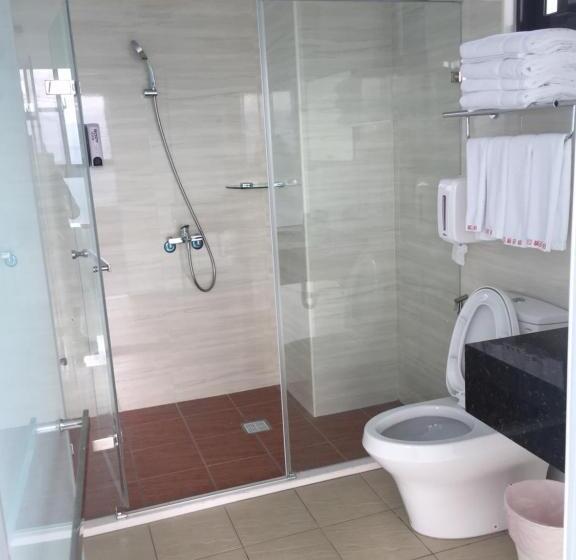 اتاق خانوادگی با چشمانداز کوه, 巨缿民宿巨象民宿