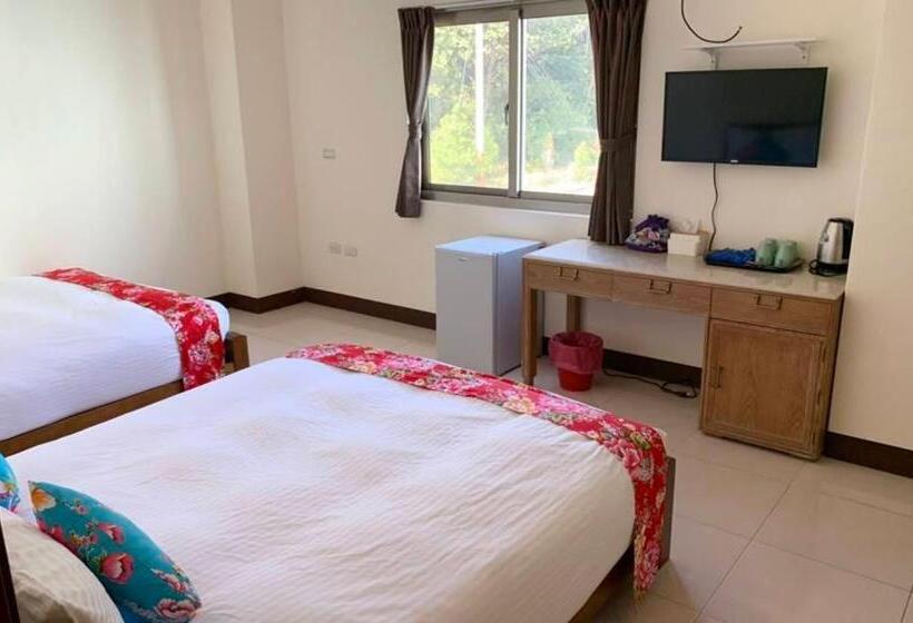 اتاق استاندارد چهار تخته, 巨缿民宿巨象民宿