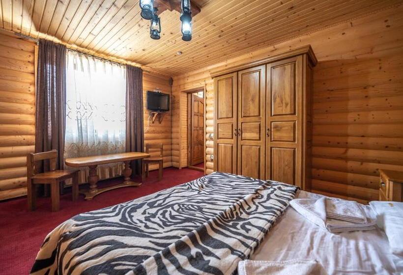 سوئیت با بالکن, марина