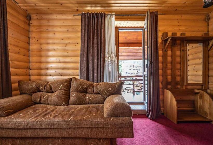 سوئیت با بالکن, марина