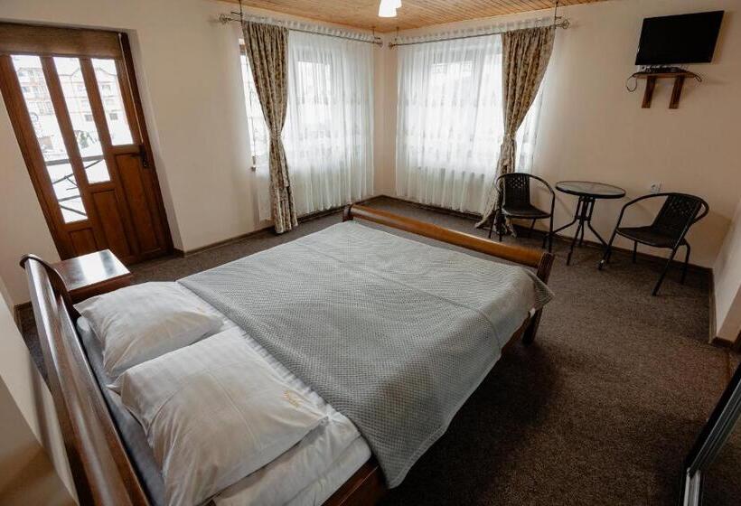 سوییت خانوادگی, марина