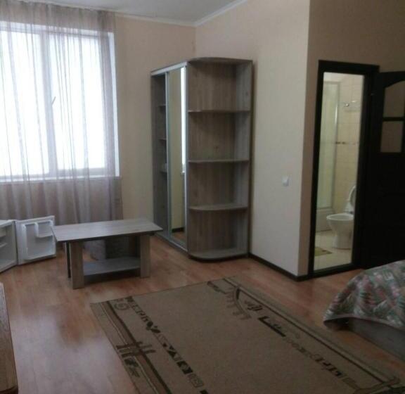 Номер Deluxe, згадка