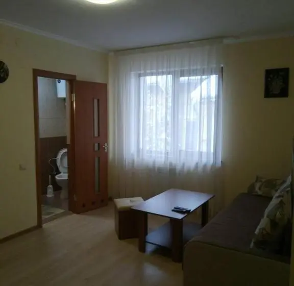 اتاق اجرایی سه نفره, згадка