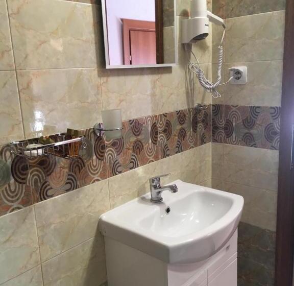 Standardrum, сининкова къща