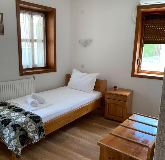 Standardrum, сининкова къща