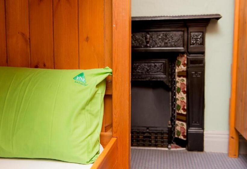 Кровать в Многоместном Номере с Общей Ванной, Yha Ravenstor