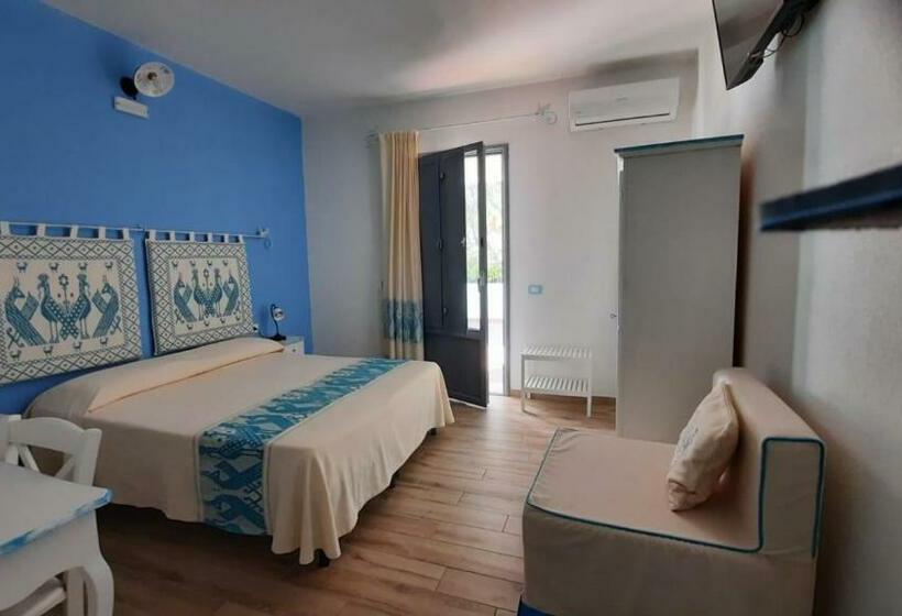 חדר סטנדרט עם מרפסת, Made