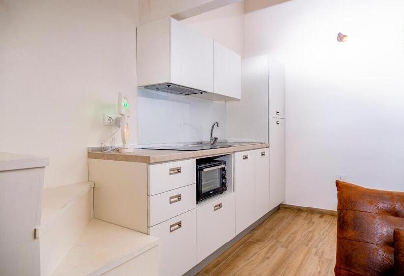 デラックススタジオ, Dimora Jolanda