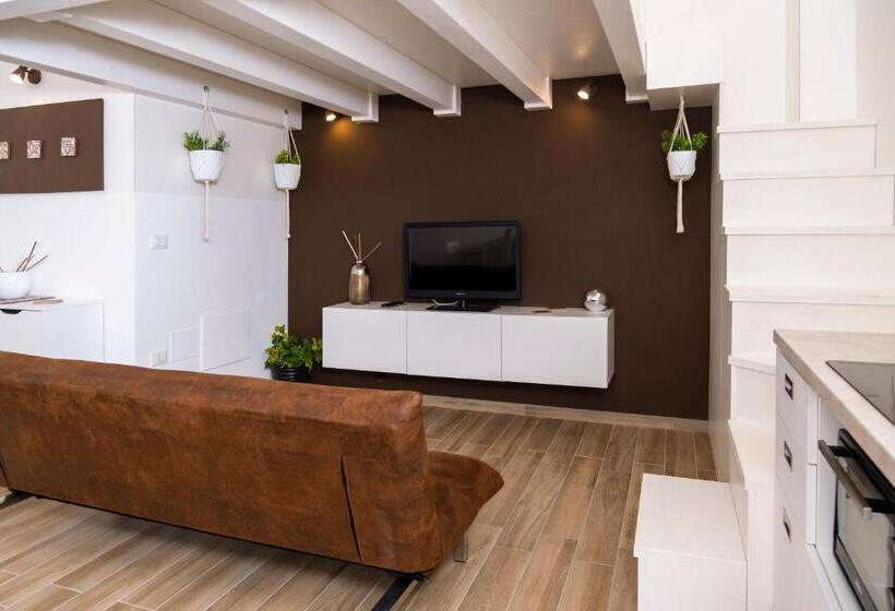 デラックススタジオ, Dimora Jolanda