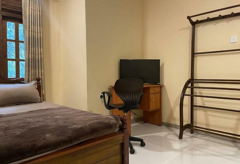 Perhesviitti, Mango Tree Nearest Adam S Peak