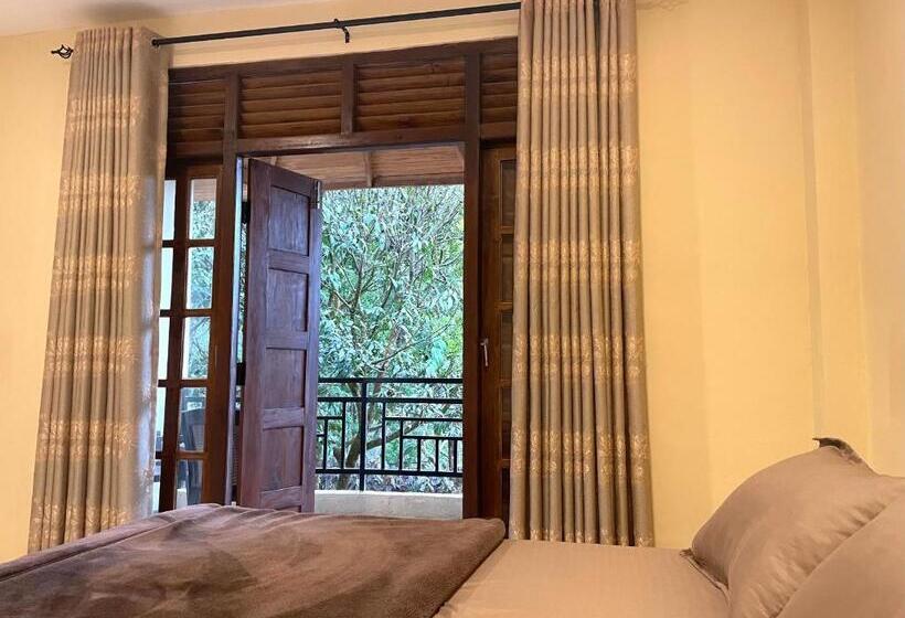 Perhesviitti, Mango Tree Nearest Adam S Peak