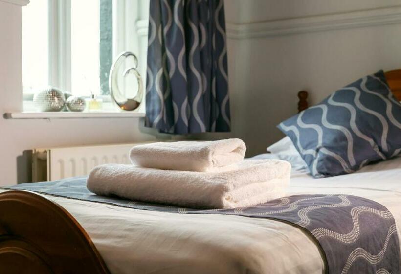 标准间, The Marton Arms