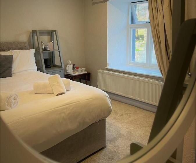 스탠다드 룸, The Marton Arms