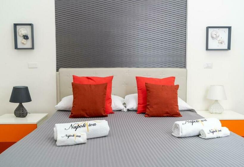 اتاق لوکس, Napoliviva