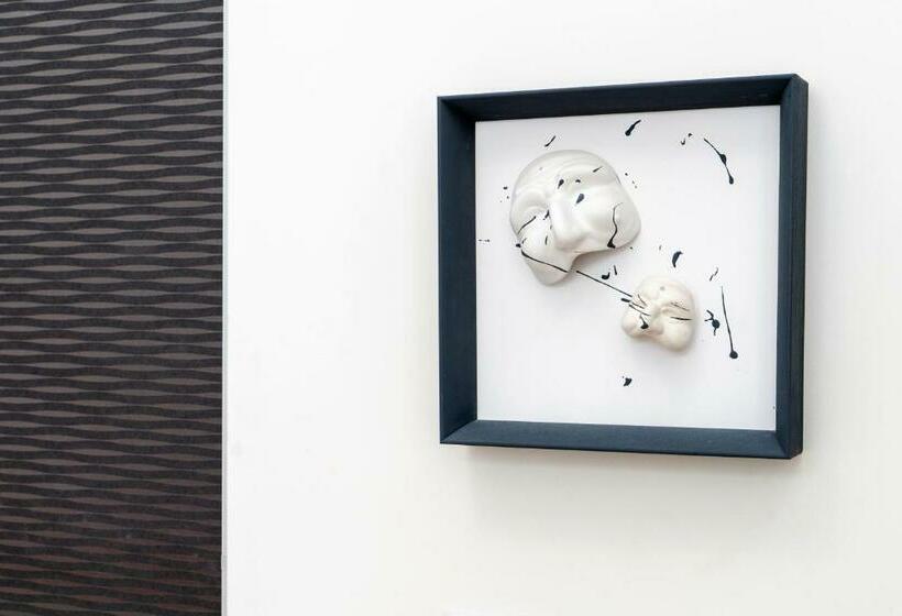 اتاق لوکس, Napoliviva