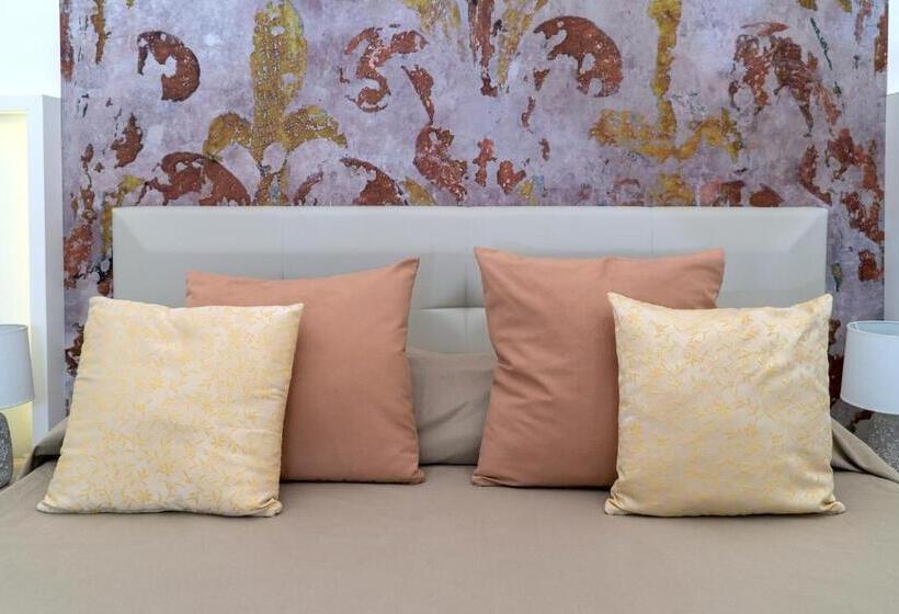 اتاق استاندارد, Napoliviva