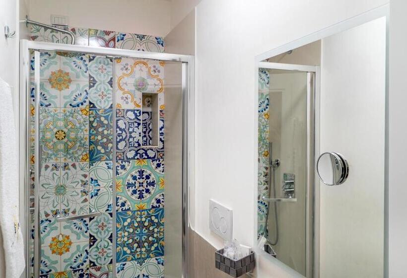 اتاق استاندارد, Napoliviva