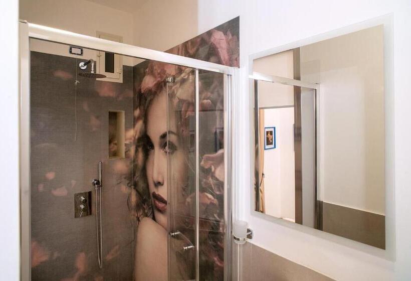 اتاق سوپریور, Napoliviva