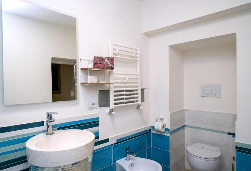 اتاق سوپریور با تخت بزرگ, Napoliviva