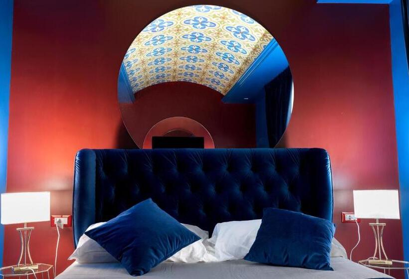 اتاق استاندارد با وان آب گرم, Napoliviva