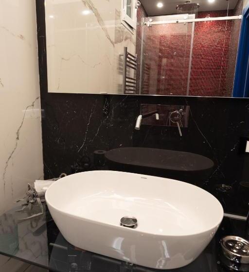 اتاق استاندارد با وان آب گرم, Napoliviva