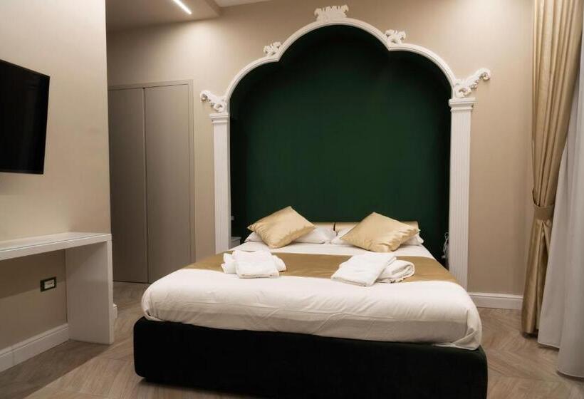 اتاق سوپریور, Napoliviva