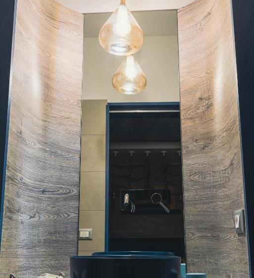 اتاق لوکس, Napoliviva