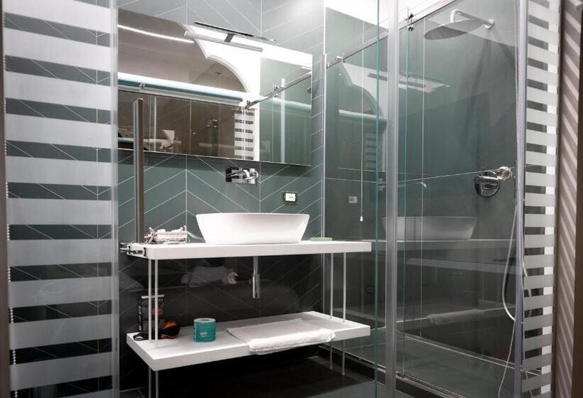 اتاق سوپریور, Napoliviva