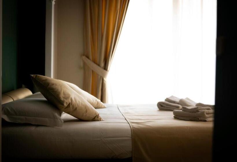 اتاق سوپریور, Napoliviva