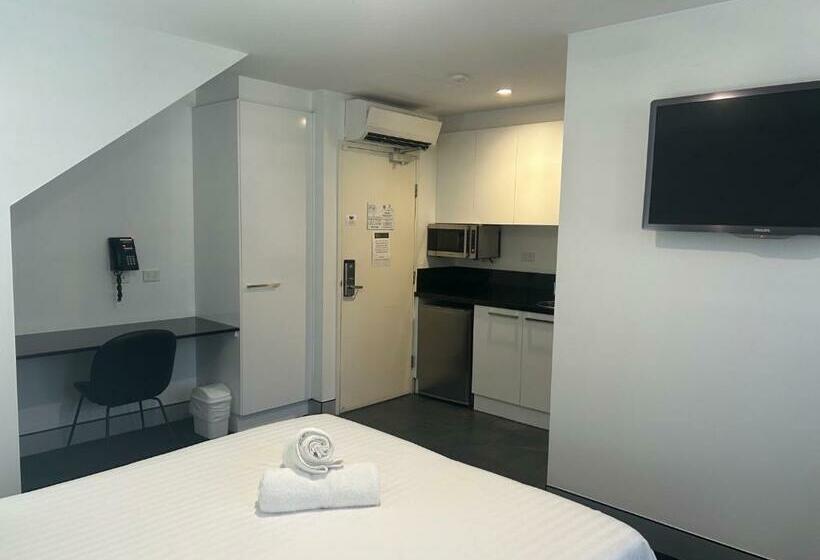 إستوديو قياسى, Crown On Darby Newcastle