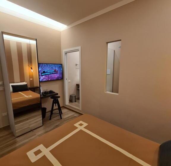 اتاق استاندارد, Gogo` Petit