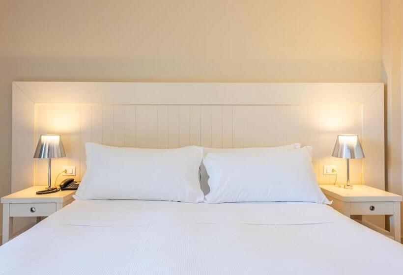 스탠다드 트리플 룸 풀장 전망, Voi Daniela Essentia