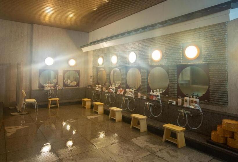 غرفة عائلية, Sakadojo