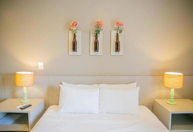 سوییت, Pousada Villa Di Enzo