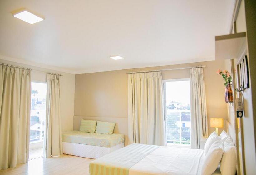 سوئیت با بالکن, Pousada Villa Di Enzo