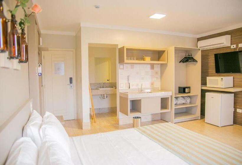 سوئیت با بالکن, Pousada Villa Di Enzo