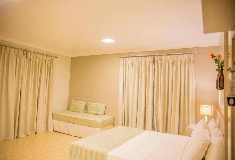 سوئیت با بالکن, Pousada Villa Di Enzo