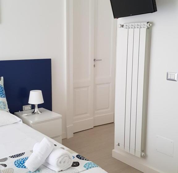 스탠다드 트리플 룸, B&b Flora