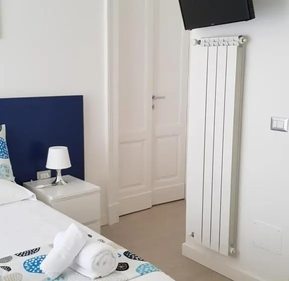اتاق استاندارد سه نفره, B&b Flora