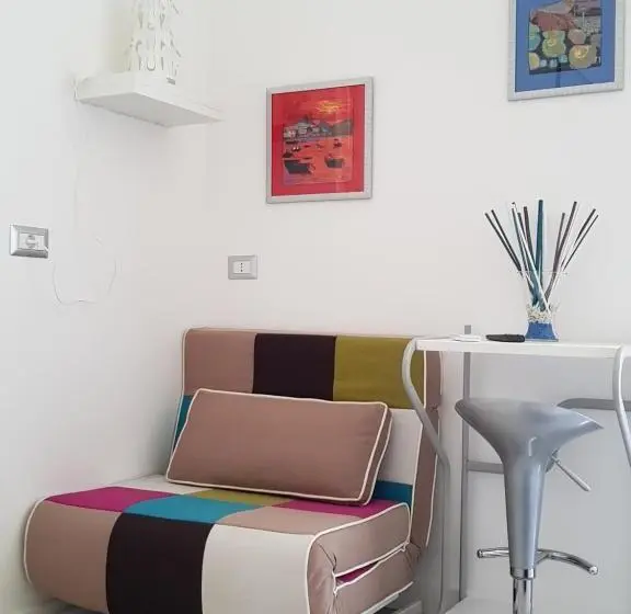 اتاق استاندارد سه نفره, B&b Flora