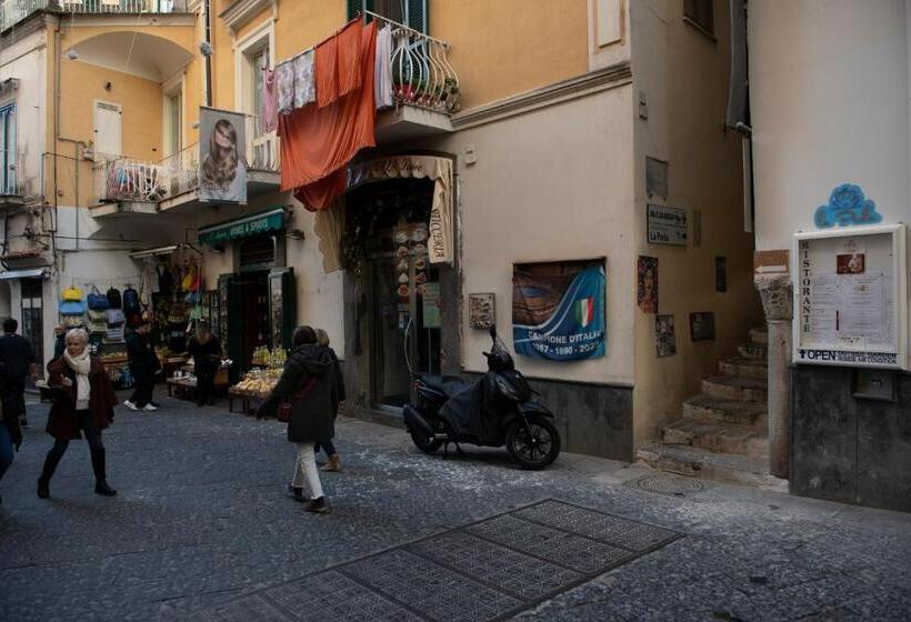 이코노미 룸, Amalfi Casa Angelina