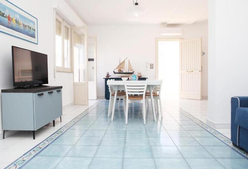 آپارتمان 1 خوابه با چشم‌انداز دریا, Beachside Rooms & Suites