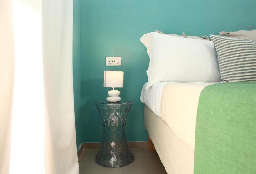 سوییت خانوادگی, Beachside Rooms & Suites