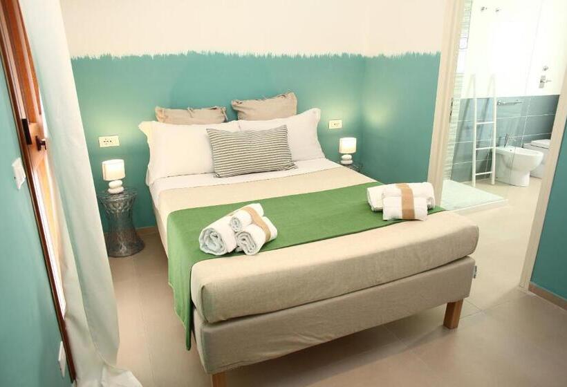 سوییت خانوادگی, Beachside Rooms & Suites